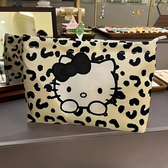 Hello Kitty Leopard Print, polyester zippered accessories bag - Picture 1 of 4